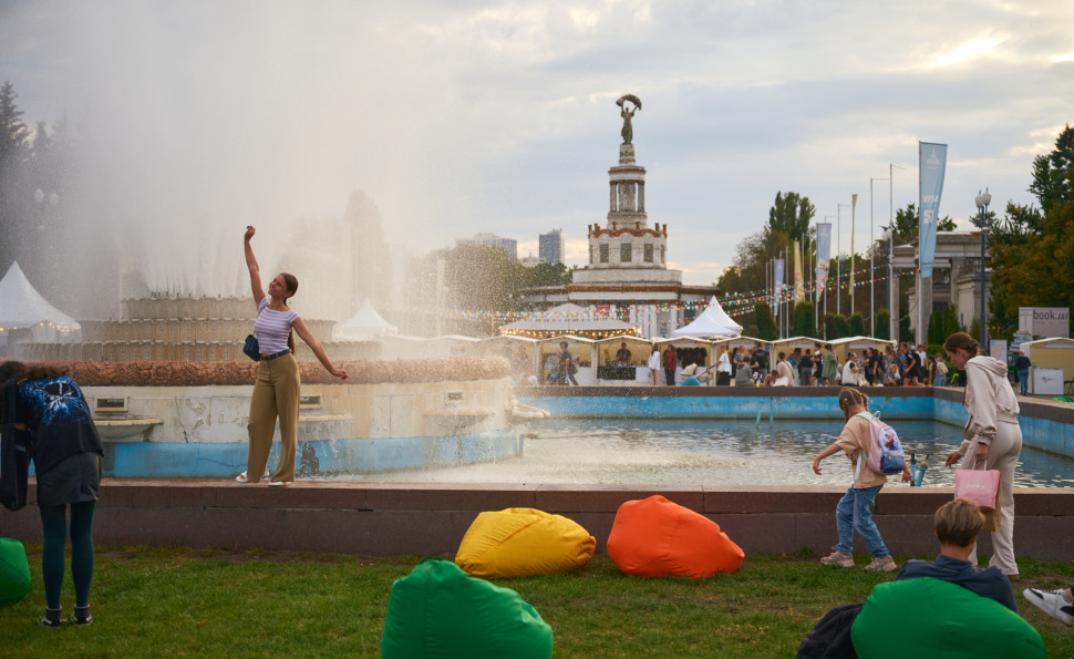 Весна, квіти, читання: на ВДНГ втретє пройде «Книжкова країна»