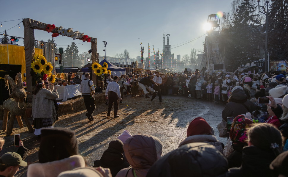 Двадцять локацій і понад мільйон відвідувачів: як «Зимова країна» дарувала тепло та світло українцям 