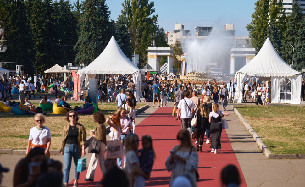 Весна, квіти, читання: на ВДНГ втретє пройде «Книжкова країна»