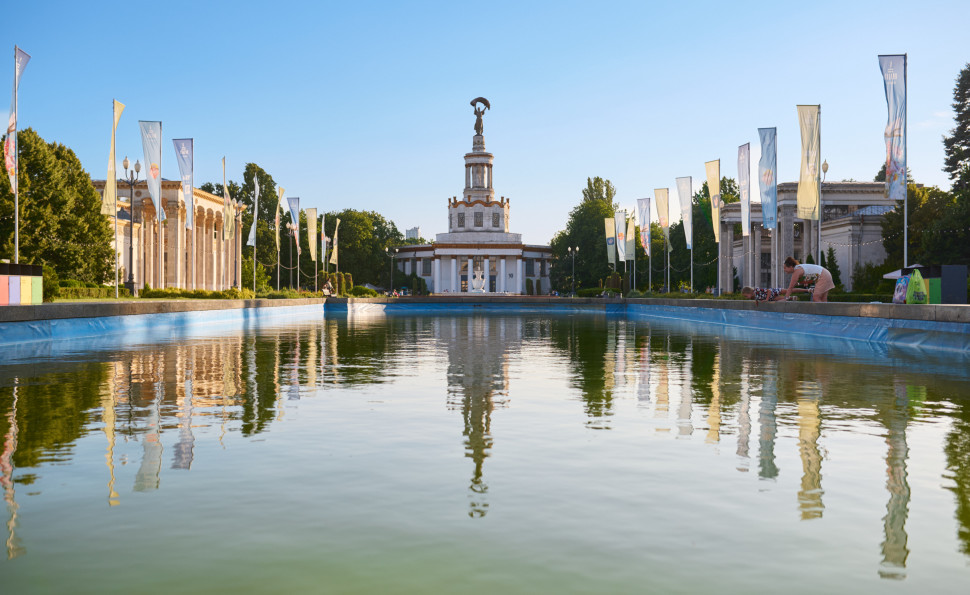 Квітоліто на ВДНГ: в Експоцентрі стартує літній квітковий сезон