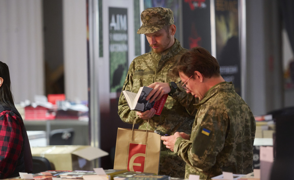 На «Книжковій країні» збиратимуть книги для військових і бібліотек та перетворюватимуть російські видання на донати