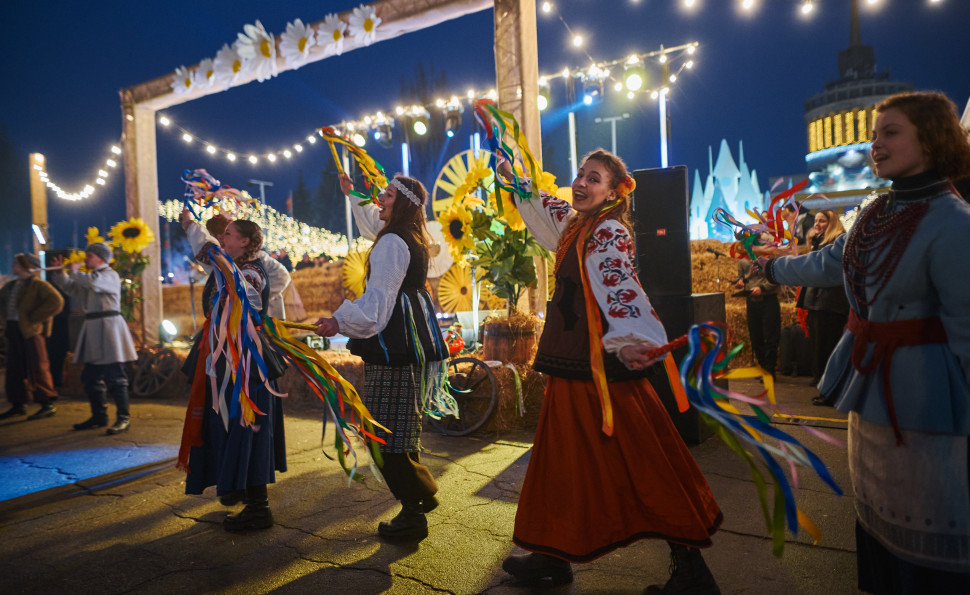 Понад 1 мільйон українців провели зиму на ВДНГ: як пройшов 10-й сезон «Зимової країни» 