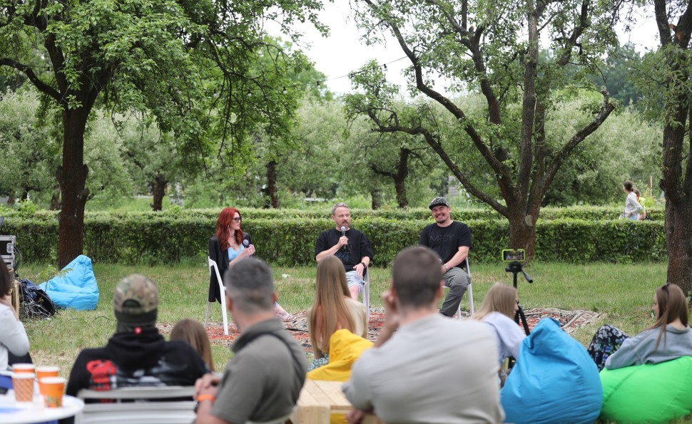 Ukrainian talks в артпросторі Uyava зібрав 17,4 тис. грн для ЗСУ