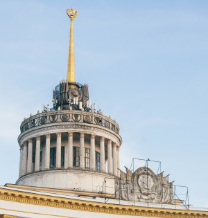 Укриття знаходяться у павільйонах №1, 5 та 13