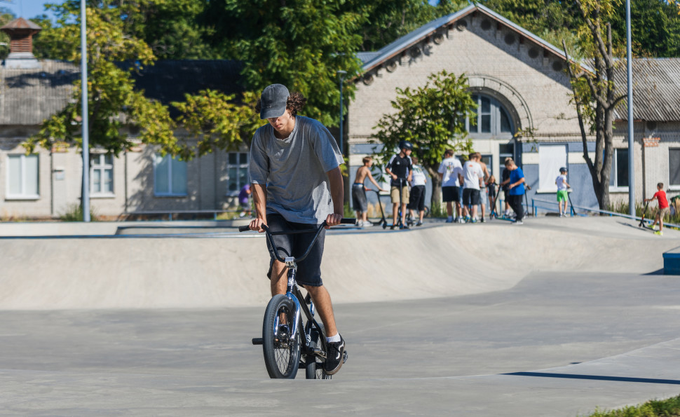 Квітоліто на ВДНГ: в Експоцентрі стартує літній квітковий сезон
