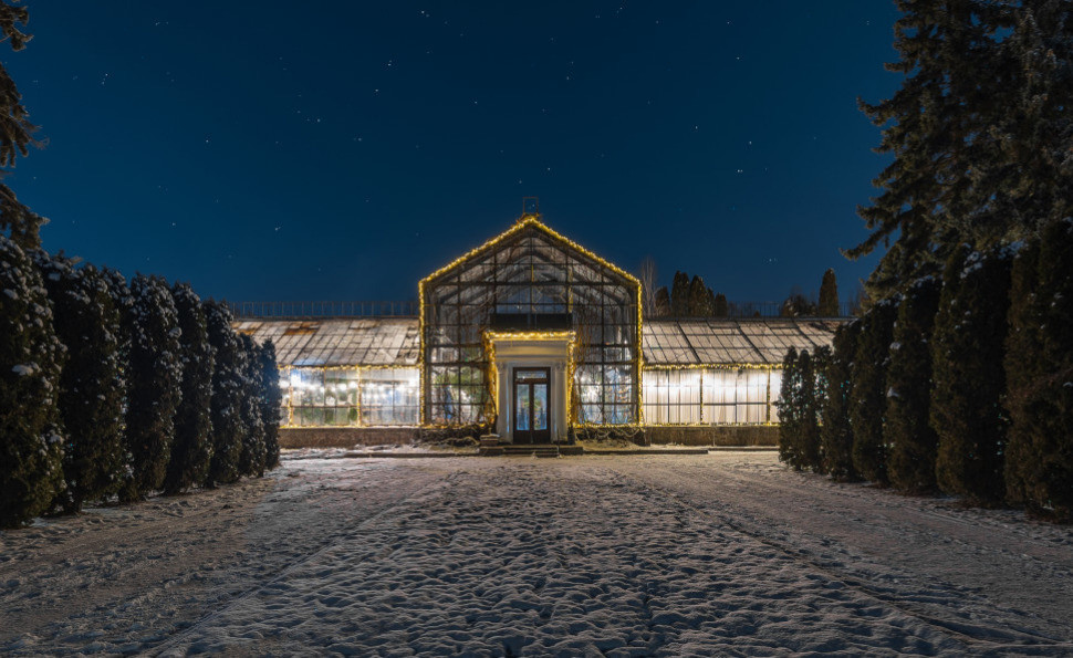 В Оранжереї на ВДНГ почнуть працювати фотозони і теплий бар 