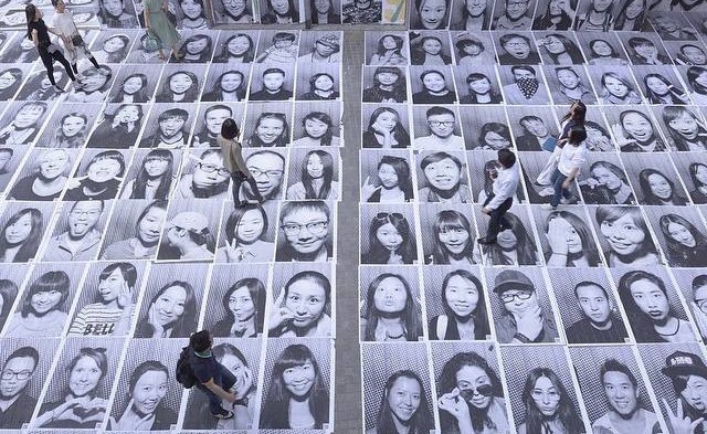 235 кадрів: на ВДНГ покажуть масштабний фотопроєкт про українських дітей, що постраждали від війни