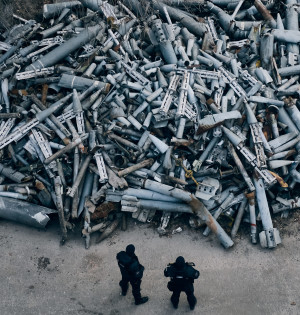 «Лінія зіткнення»: виставка фронтових фотографій Ліберових на ВДНГ
