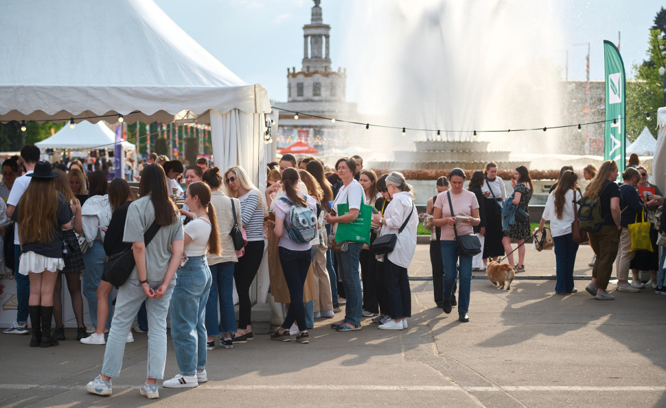 Осінній затишок і літературний урожай: гід фестивалем «Книжкова країна. Плодова»