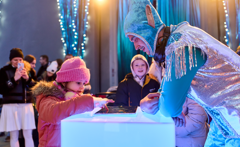 Двадцять локацій і понад мільйон відвідувачів: як «Зимова країна» дарувала тепло та світло українцям 