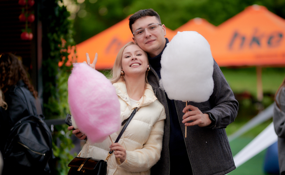 Поляна ВДНГ та Сад Гамаків